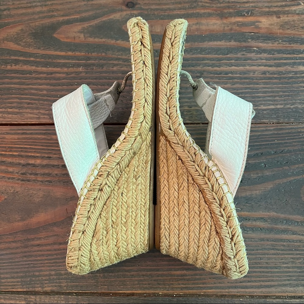 Burberry Shoes Burberry White Espadrille Wedge Thong Sandals Size 8 - Picture 7 of 9